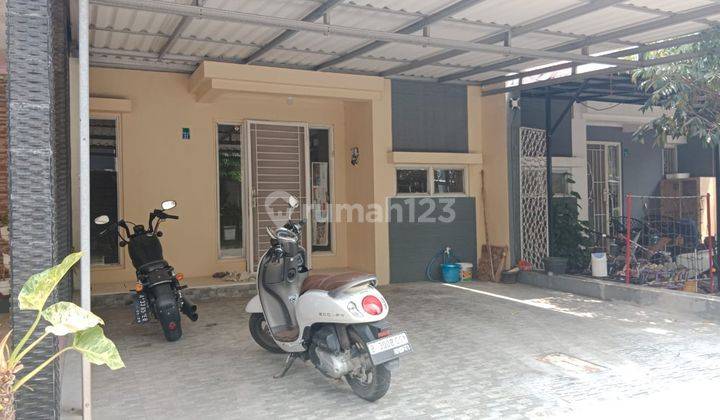 Disewakan Rumah 2 Lantai Rapi Siap Huni di Moderland, Tangerang 2