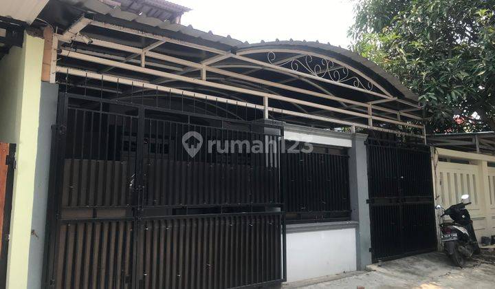 Dijual Rumah Full Furnished 2,5 Lantai Cluster Asia Banjar Wijaya 1