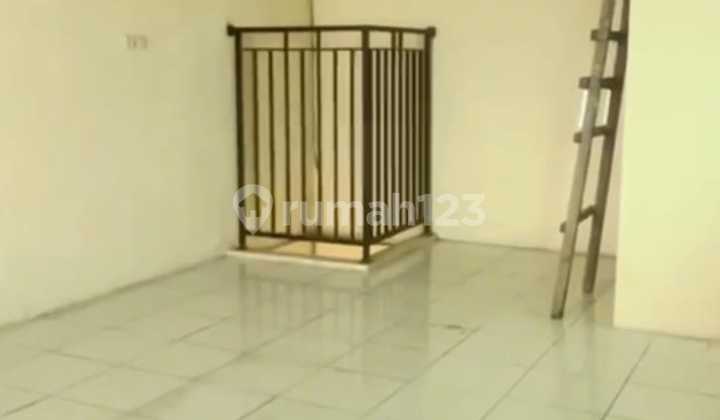 For Rent Fast 4-Street Ready-to-Use Shop House on Jl Raya Taman Cibodas Tangerang 2