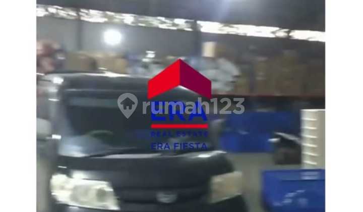 For Quick Lease: Industrial Warehouse with Shared Gate and 40 Feet Access in Cikupa, Tangerang. For Quick Lease: Industrial Warehouse with Shared Gate and 40 Feet Access in Cikupa, Tangerang.