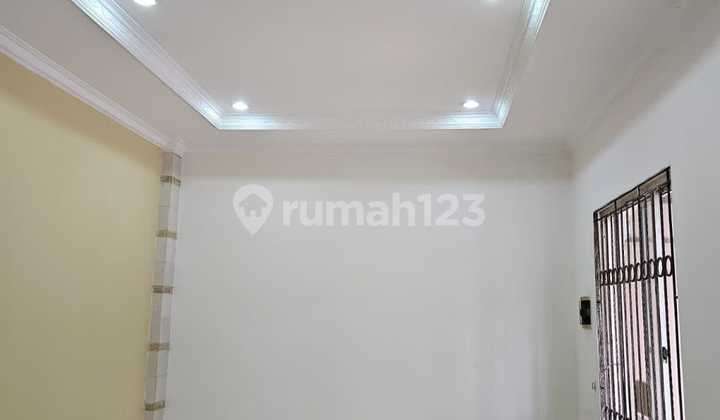 Dijual Cepat Rumah Rapi 2 Lantai di Lippo Karawaci