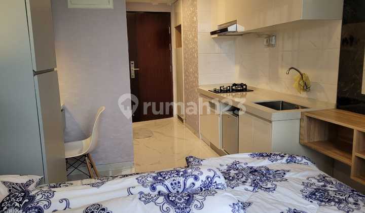 Dijual Apartemen Sky House Tower Leonie Tipe Studio Full Furnished Interior Mewah Siap Huni