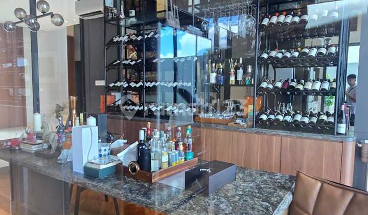 For Sale Semi-Furnished Luxury House with Pool and Lift in Lyndon BSD City