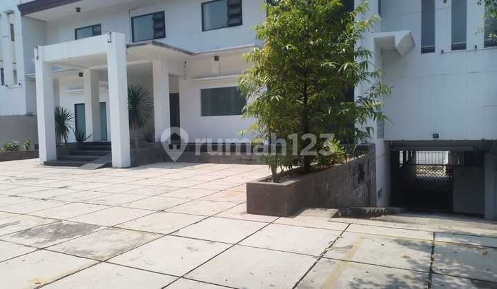 Disewa Gedung Perkantoran Ada Lift, Basement & Mess Karyawan Di Jalan Wijaya Kebayoran Baru Jakarta Selatan