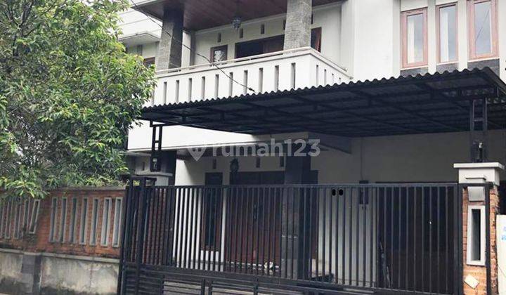 Dijual Cepat Rumah Semi Furnish Dekat Pasar Puri di Puri Indah 1