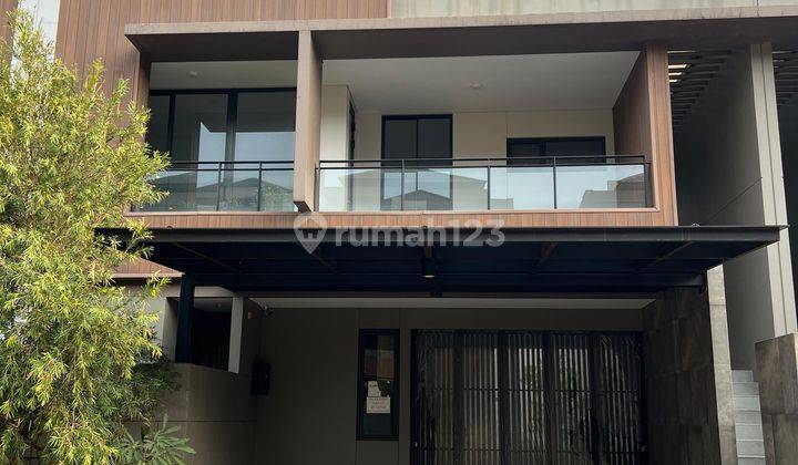 Disewakan Rumah Mewah Ada Lift di Zora Kazumi Bsd City 1