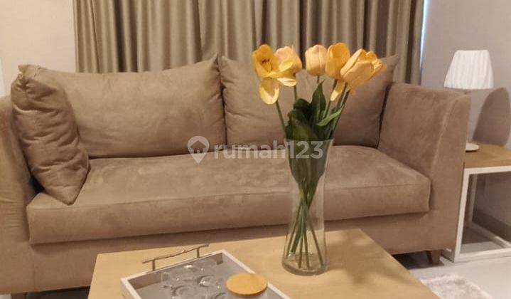 Disewakan Cepat Rumah Full Furnished Rapi Siap Huni Ada Pool Di Cluster Modernland 2