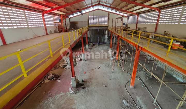 For Quick Lease: Warehouse with Cargo Lift and Office on Jln Raya Gatot Subroto, Tangerang For Quick Lease: Warehouse with Cargo Lift and Office on Jln Raya Gatot Subroto, Tangerang