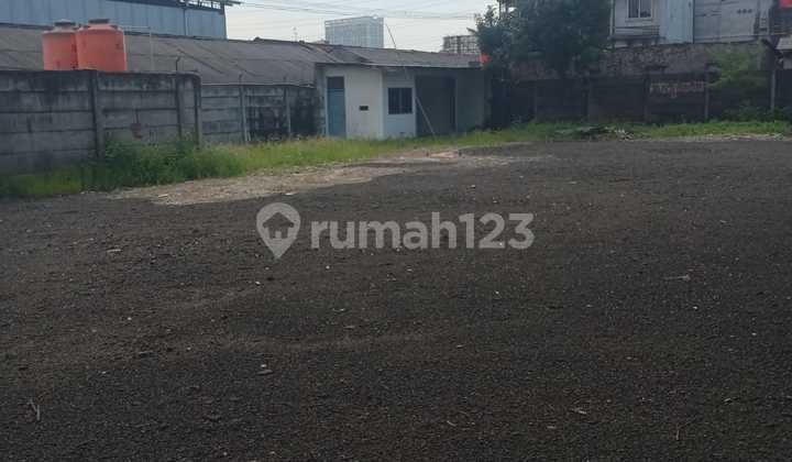 For Rent: Fenced Land Plot, Area 1200 M2, Near Toll Access & 40ft Container, in Cikupa Tangerang