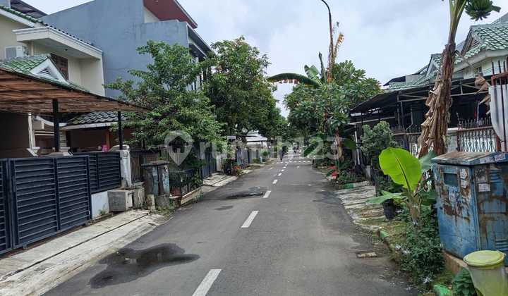 Quick Sale: 1-Story Ready-to-Occupy House in Italy Cluster, Banjar Wijaya 2