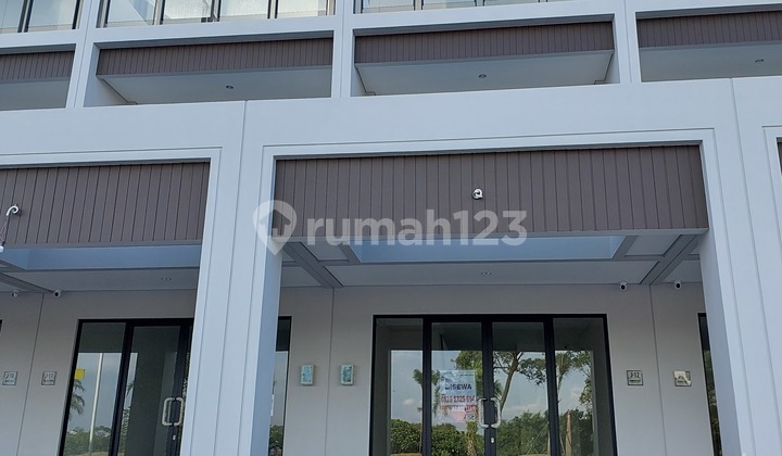 For Immediate Lease: Sorrento Grande East Gading Serpong Shop House, Facing Lake View Road.