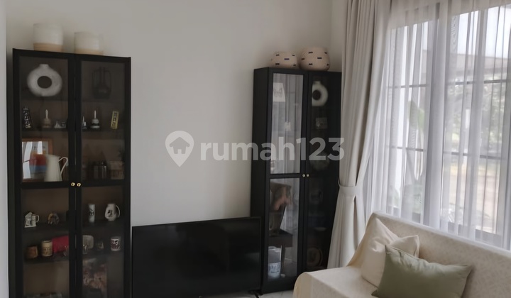 Dijual Rumah Fully Furnished Dengan Interior Cantik Ada Rooftop Di Neo Catalonia Nusa Loka Bsd  2