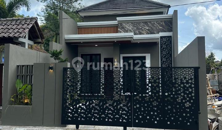 Rumah Super Cantik Desain Modern Minimalis Dekat Kampus UII Terpadu Yogyakarta Rumah Super Cantik Desain Modern Minimalis Dekat Kampus UII Terpadu Yogyakarta