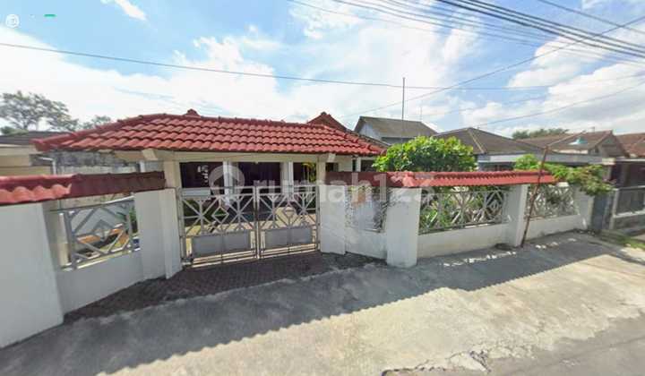 Dijual Rumah 1 Lantai, Strategis, Mangku Jalan, Papasan Mobil, Tanah Luas 1100 m2 di Kalasan Yogyakarta 2