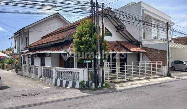 Disewakan Rumah 1 Lantai, Hook, Strategis, Pinggir Jalan Utama Papasan Mobil, Cocok untuk Rumah Tinggal, Kantor di Condong Catur Yogyakarta 2
