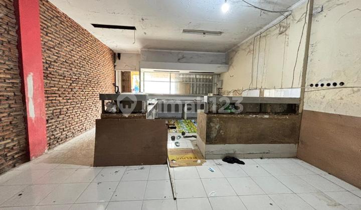 For Rent 3-Story Strategic Shop House, Facing Main Road in Yogyakarta City