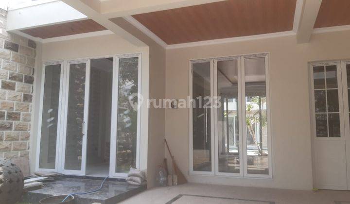 Dijual Rumah Mewah Dengan Kolam Renang, 2 Lantai, Unfurnished, di Palagan Dekat Ugm Yogyakarta 2