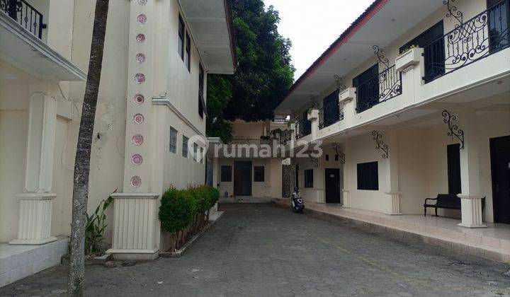 Disewakan Rumah Besar Cocok Kantor, Strategis , 2 Lantai, Luas, Bagus, 1500 M2, Shm, di Depok Sleman Yogyakarta 1