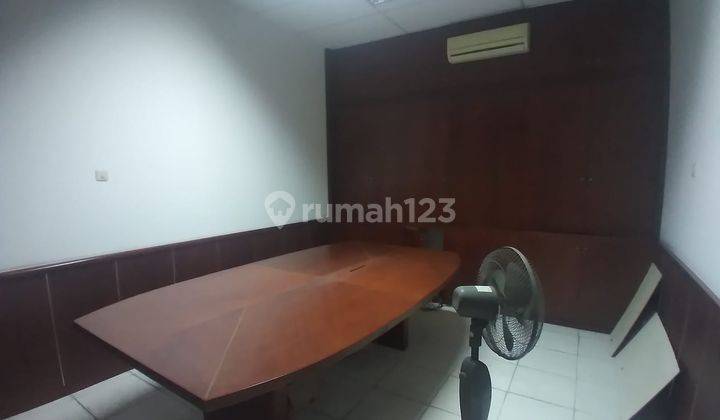 Disewakan Gedung Kantor Strategis, 3 Lantai, di Kota Yogyakarta 2