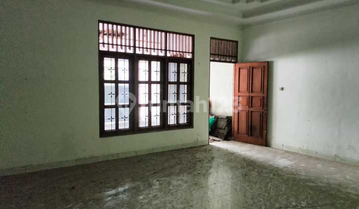 Price Reduced ....... For Sale House Shop, 1 Floor, Strategic, Main Road in Umbulharjo Yogyakarta 2