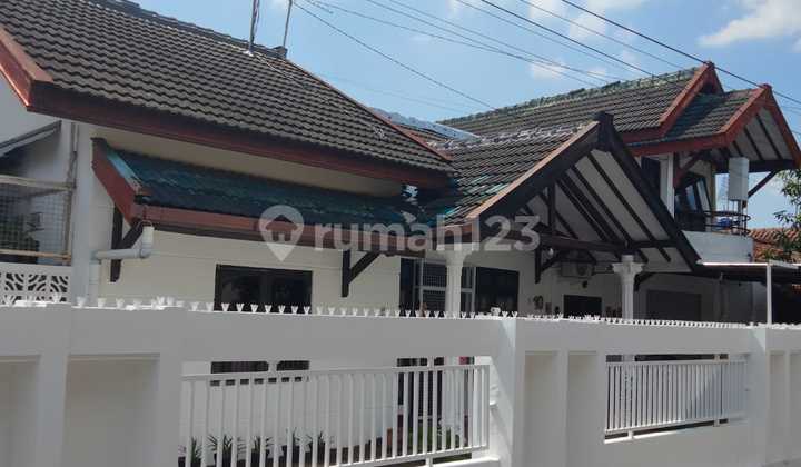 Dijual Rumah Cantik 2 Lantai Lokasi Strategis Dekat Kampus dan Sekolahan, Siap Huni, di Depok Sleman Yogyakarta Dijual Rumah Cantik 2 Lantai Lokasi Strategis Dekat Kampus dan Sekolahan, Siap Huni, di Depok Sleman Yogyakarta