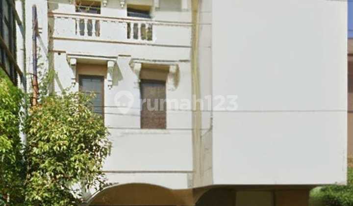 For Rent 3-Story Strategic Shop House, Facing Main Road in Yogyakarta City