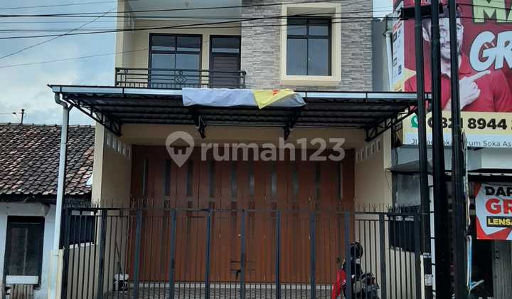 For Rent: New 2.5-Story Shop House, Strategic Location in Purwomartani, Yogyakarta For Rent: New 2.5-Story Shop House, Strategic Location in Purwomartani, Yogyakarta