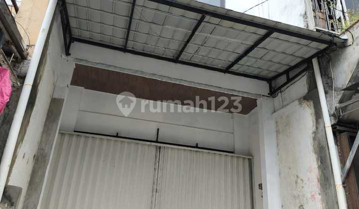 Disewakan Ruko 2,5 Lantai, Baru selesai Renovasi, Strategis, Mangku Jalan Utama di Yogyakarta