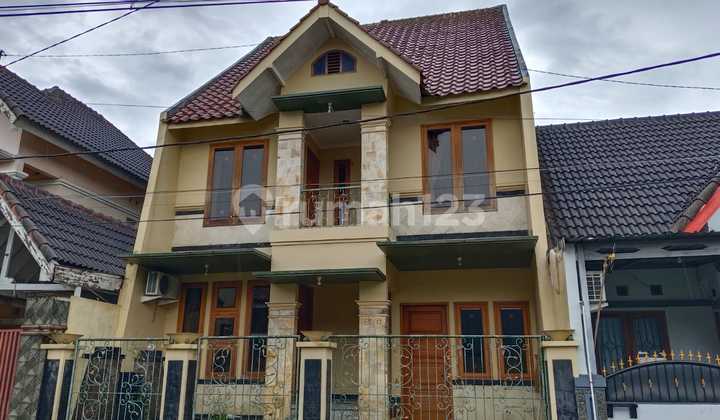 Dijual Rumah 2 Lantai,Strategis, Dekat Beberapa Kampus, Cocok untuk Hunian, Kost di Depok Yogyakarta 1