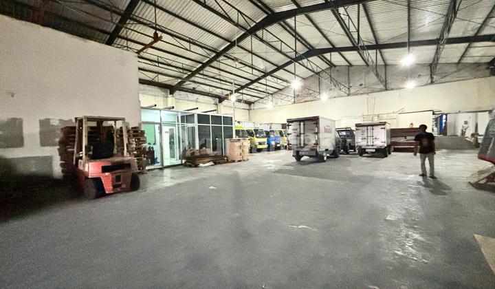 For Rent: Large Capacity Warehouse, Main Road Access in Mlati Yogyakarta