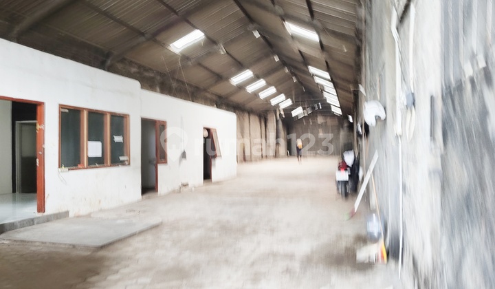 For Rent Large Warehouse 550M², Strategic Location, In Condong Catur Yogyakarta