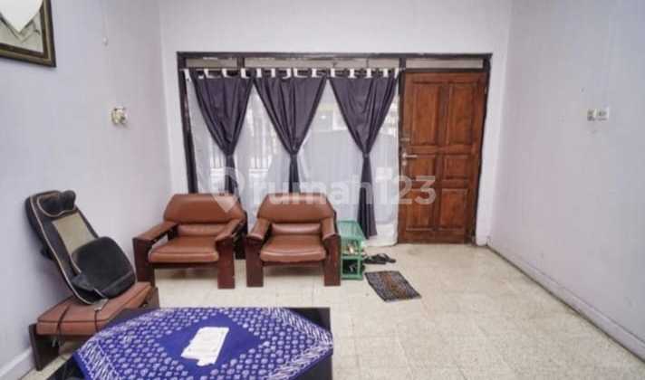 For Sale House, Strategic, Suitable for Living and Boarding House, Inside Ring Road, Near Uny Campus, UGM Yogyakarta 2