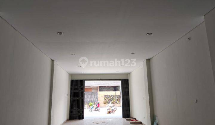 Dijual Ruko 3,5 Lantai, Siap Huni, Baru, Ada Roftop, Balkon, Strategis, Dekat Beberapa Kampus Sekolah di Yogyakarta 2