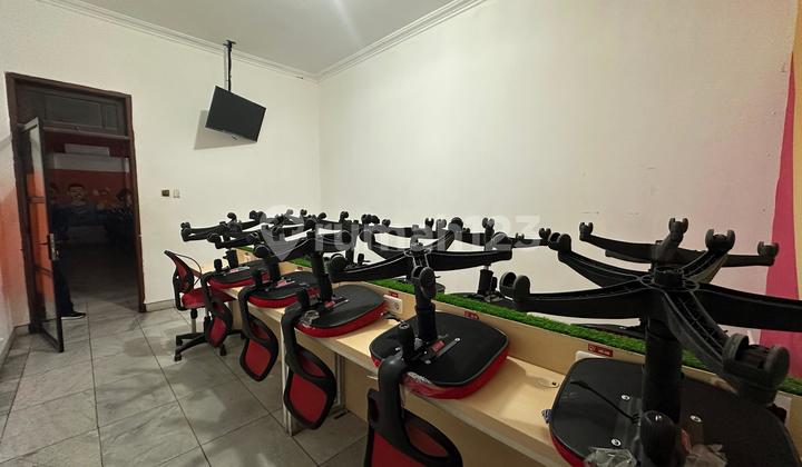 For Rent: 2-Story Office Building, Good Condition, Spacious Parking, Ready to Use in Mlati, Yogyakarta For Rent: 2-Story Office Building, Good Condition, Spacious Parking, Ready to Use in Mlati, Yogyakarta