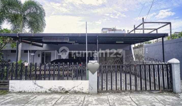 Dijual Rumah, Strategis, Cocok untuk Tinggal dan Tempat Kos, Dalam Ringroad, Dekat Kampus Uny, Ugm Yogyakarta