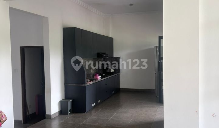 Dijual Rumah Berkonsep Villa Siap Pakai, Bagus, Strategis, 15 Menit ke Sleman City Hall Yogyakarta 2