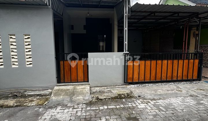 For Sale: 1-Story House, Within a Housing Complex, Close to Several Campuses, Strategically Located Behind Alana Hotel or in Front of Lor Inn Hotel Solo. For Sale: 1-Story House, Within a Housing Complex, Close to Several Campuses, Strategically Located Behind Alana Hotel or in Front of Lor Inn Hotel Solo.