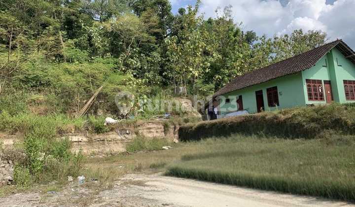 Dijual Cepat  Tanah Pekarangan Luas 1715 m2 Cocok Untuk Usaha di Tepi Jalan Raya Yogyakarta Wonosari