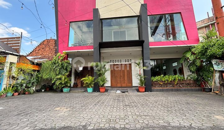 For Rent 3-Story Shop House, Strategic Location, Main Road Access, Suitable for Business in Yogyakarta For Rent 3-Story Shop House, Strategic Location, Main Road Access, Suitable for Business in Yogyakarta
