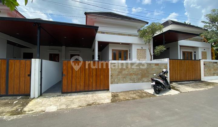 Dijual Rumah Baru Dekat Kampus Uii Yogyakarta Dijual Rumah Baru Dekat Kampus Uii Yogyakarta
