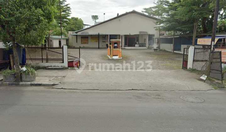 For Rent Commercial Space / Strategic Location Commercial Building in Yogyakarta City, Main Road Access