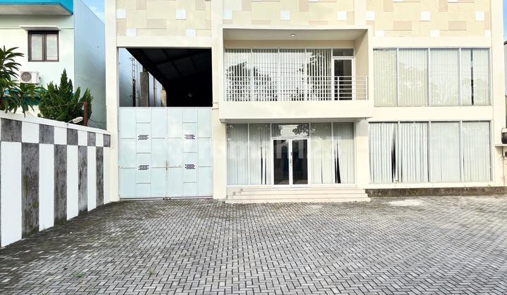 For Rent: Spacious Warehouse Plus Ready-to-Use Office with Wide Access & Smooth Tronton Maneuvering in Yogyakarta For Rent: Spacious Warehouse Plus Ready-to-Use Office with Wide Access & Smooth Tronton Maneuvering in Yogyakarta