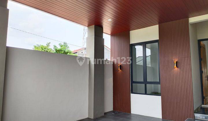 Dijual Rumah Cantik Dan Elegan, 2 Lantai, Siap Huni, Dekat Uii Yogyakarta 2