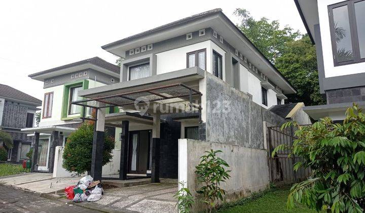 Disewakan Rumah 2 Lantai, Semi Furnished, Dalam Cluster di Palagan Yogyakarta 2