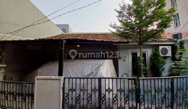 Rumah Bagus Strategis Jakarta Barat Tengah Kota Rumah Bagus Furnished SHM - Sertifikat Hak Milik di Kemanggisan Raya, Kemanggisan 1