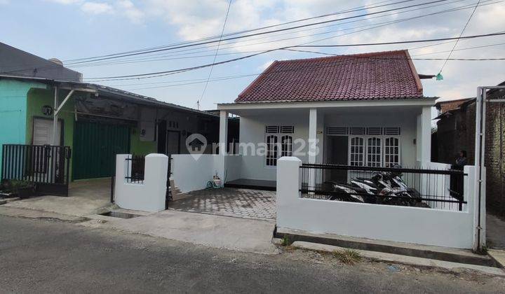 Rumah Sudah Renovasi Unfurnished SHM di Klipang Raya, Semarang 1