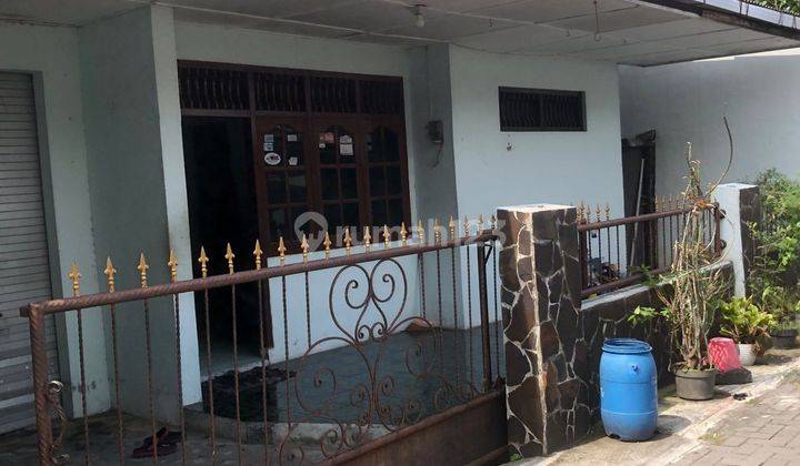 Rumah Unfurnished SHM di Jl. Patiunus V, Semarang 2