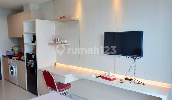 500 Million Rupiah Puri Mansion Apartment – Fully Furnished Studio Type for Sale in West Jakarta! 2