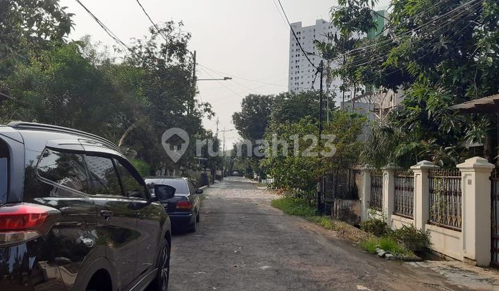 Rumah di Pramuka Cempaka Putih SHM Bagus 2
