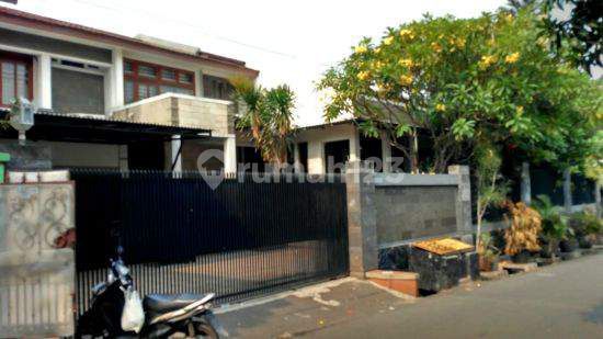 For sale Rumah di Kebon jeruk 2 Lantai SHM Bagus